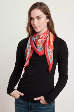 Velvet By Graham & Spencer Womens DIAMOND SHAPE SILK SCARF