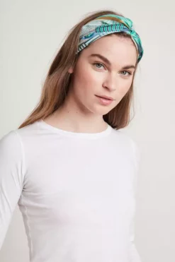 Velvet By Graham & Spencer Womens DIAMOND SHAPE SILK SCARF