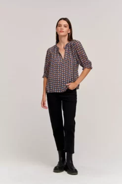 Velvet By Graham & Spencer CADENCE PRINTED BLOUSE