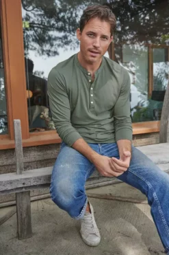 Velvet By Graham & Spencer Mens ALVARO COTTON JERSEY HENLEY