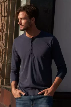 Velvet By Graham & Spencer ALVARO COTTON JERSEY HENLEY