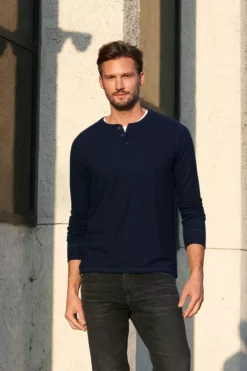 Velvet By Graham & Spencer FAUST MARLED COZY JERSEY HENLEY Mens