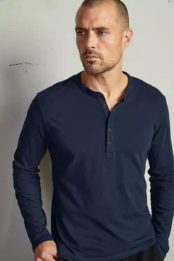 Velvet By Graham & Spencer Mens ALVARO COTTON JERSEY HENLEY