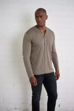 Velvet By Graham & Spencer ALVARO COTTON JERSEY HENLEY Mens