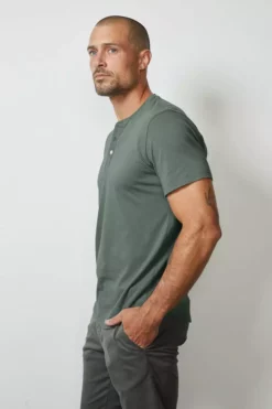 Velvet By Graham & Spencer Mens FULTON SHORT SLEEVE HENLEY
