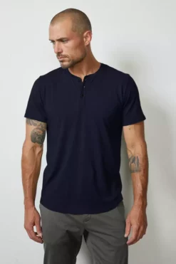 Velvet By Graham & Spencer FULTON SHORT SLEEVE HENLEY Mens