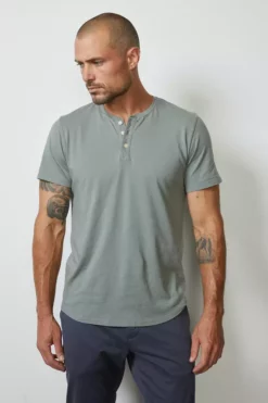 Velvet By Graham & Spencer FULTON SHORT SLEEVE HENLEY Mens