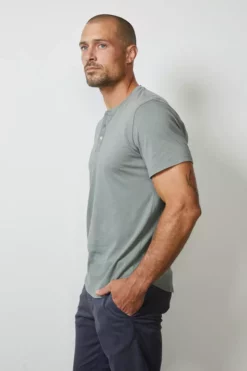 Velvet By Graham & Spencer FULTON SHORT SLEEVE HENLEY Mens