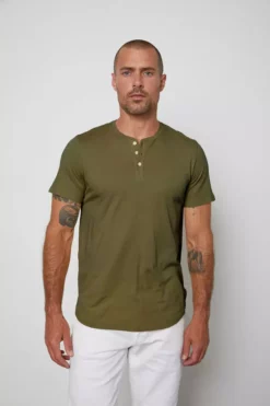 Velvet By Graham & Spencer Mens FULTON SHORT SLEEVE HENLEY