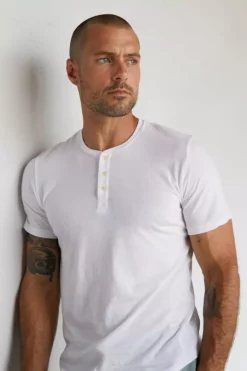 Velvet By Graham & Spencer FULTON SHORT SLEEVE HENLEY Mens