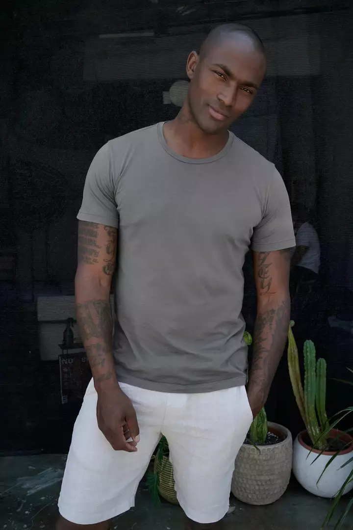 Velvet By Graham & Spencer HOWARD WHISPER CLASSIC CREW NECK TEE Mens 25 Velvet By Graham & Spencer HOWARD WHISPER CLASSIC CREW NECK TEE Mens