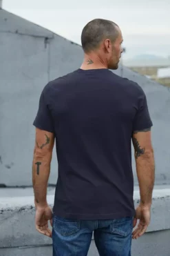 Velvet By Graham & Spencer SAMSEN WHISPER CLASSIC V-NECK TEE Mens