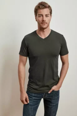 Velvet By Graham & Spencer Mens SAMSEN WHISPER CLASSIC V-NECK TEE