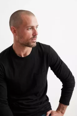 Velvet By Graham & Spencer Mens SIMEON RAW EDGE COTTON SLUB TEE