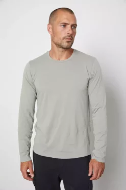 Velvet By Graham & Spencer SKEETER WHISPER CLASSIC CREW NECK TEE Mens