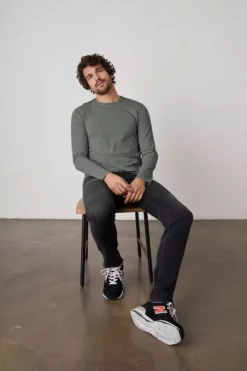 Velvet By Graham & Spencer SKEETER WHISPER CLASSIC CREW NECK TEE