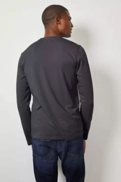 Velvet By Graham & Spencer SKEETER WHISPER CLASSIC CREW NECK TEE Mens