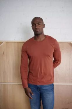 Velvet By Graham & Spencer SKEETER WHISPER CLASSIC CREW NECK TEE Mens