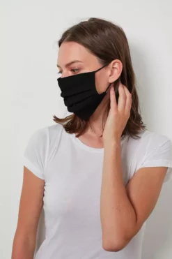 Velvet By Graham & Spencer Womens WINNIE FACE MASK
