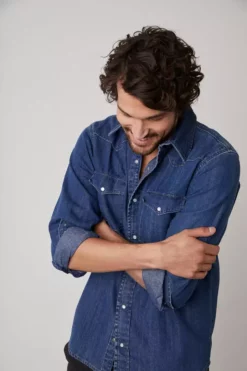 Velvet By Graham & Spencer WAYNE DENIM BUTTON-UP SHIRT Mens